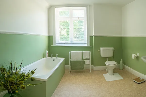 Heron gallery image 1